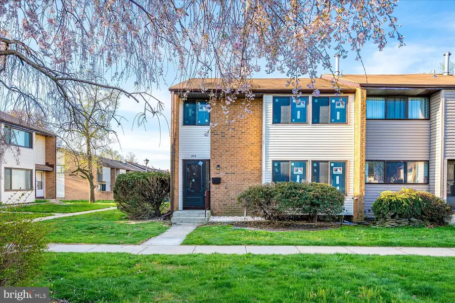 203 Canterbury Ct, Hightstown, NJ 08520 - #2