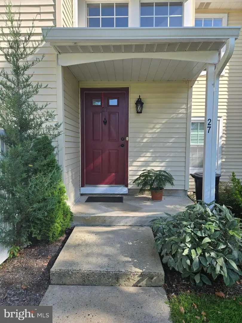 27 Huber Ct, Hightstown, NJ 08520 - #1