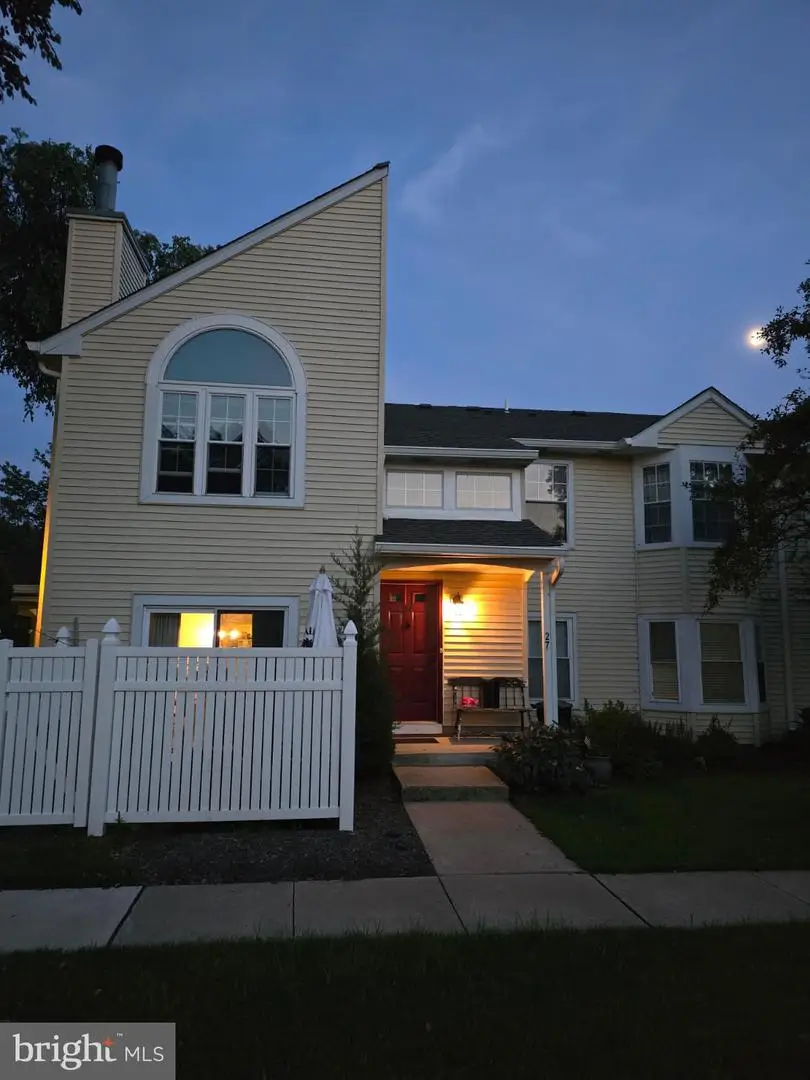 27 Huber Ct, Hightstown, NJ 08520 - #3