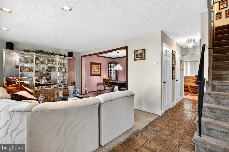 469 Livingston Dr, Hightstown, NJ 08520 - #3