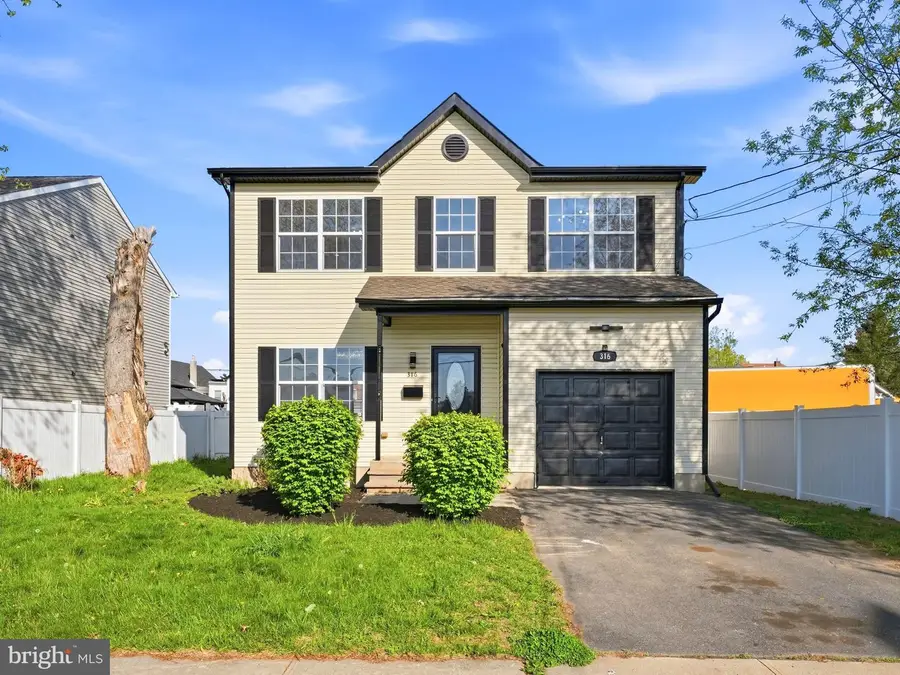 316 Redfern St, Hamilton, NJ 08610 - #2