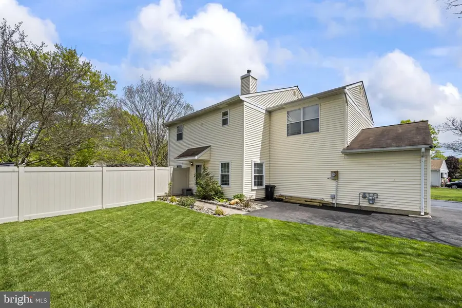 33 Spyglass Ct, East Windsor, NJ 08520 - #2