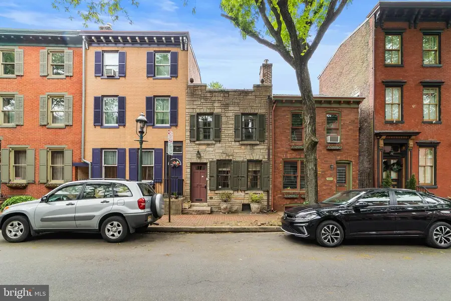 250 Jackson St, Trenton, NJ 08611 - #3