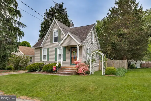 57 Grandview Ave, HAMILTON, NJ 08620