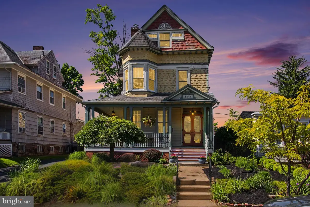 853 Berkeley Ave, Trenton, NJ 08618 - #1