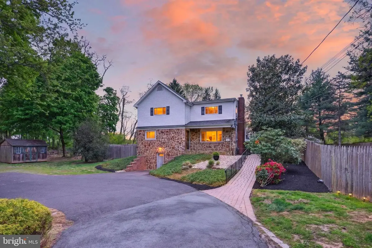 261 Upper Ferry Rd, Trenton, NJ 08628 - #1