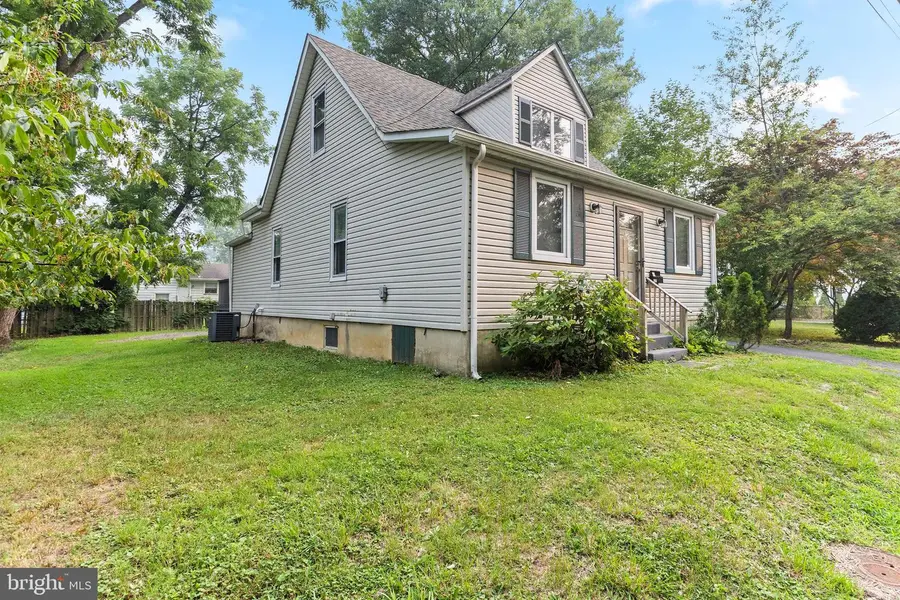 127 Green Ln, Ewing, NJ 08638 - #3