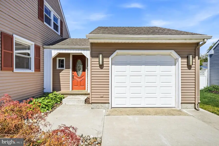 22 Mario Dr, Hamilton, NJ 08690 - #3