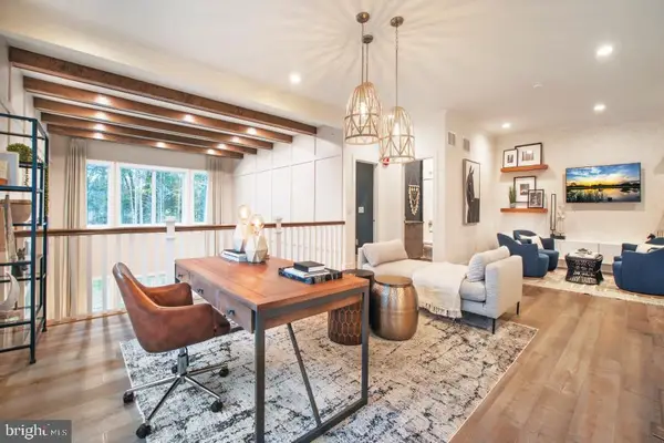 7 Holtz Way, WEST WINDSOR, NJ 08550