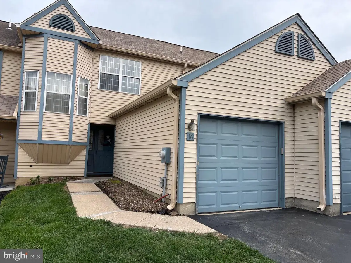16 Goldenrod Ct, Trenton, NJ 08690 - #1