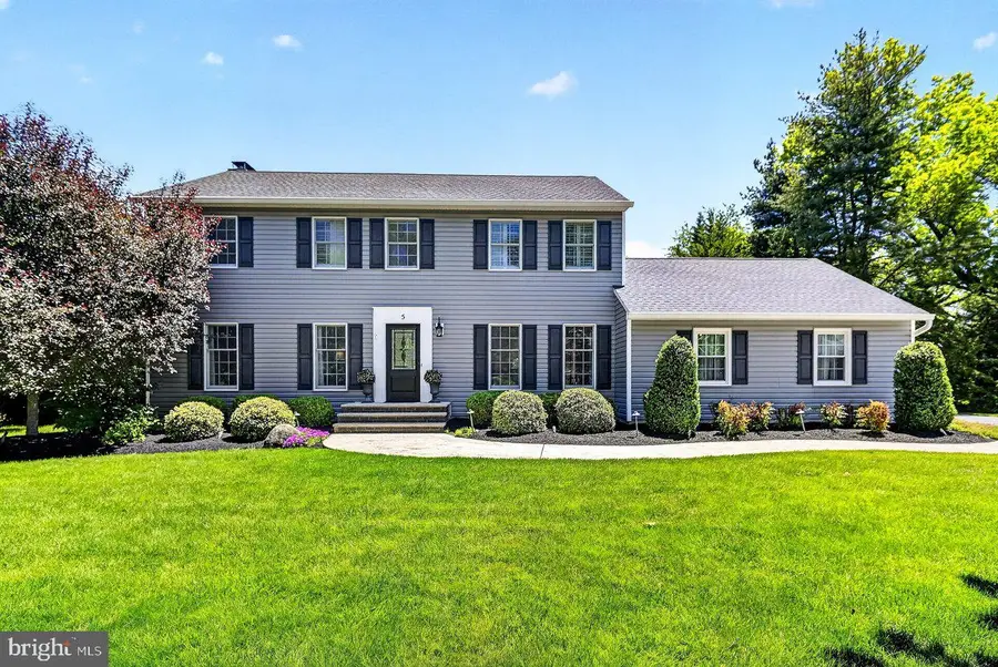 5 Fairway Dr, West Windsor, NJ 08550 - #2