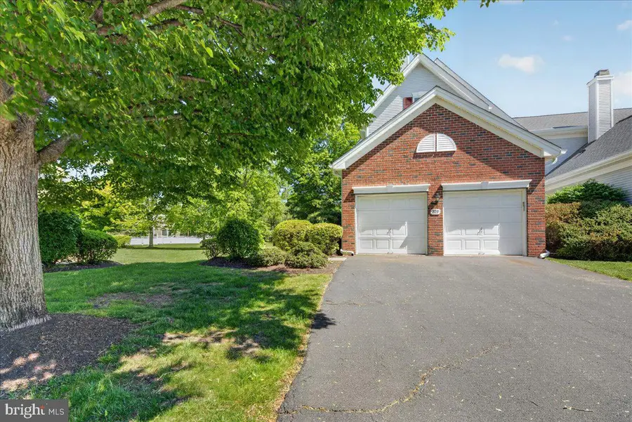 229 Colt St, Pennington, NJ 08534 - #3