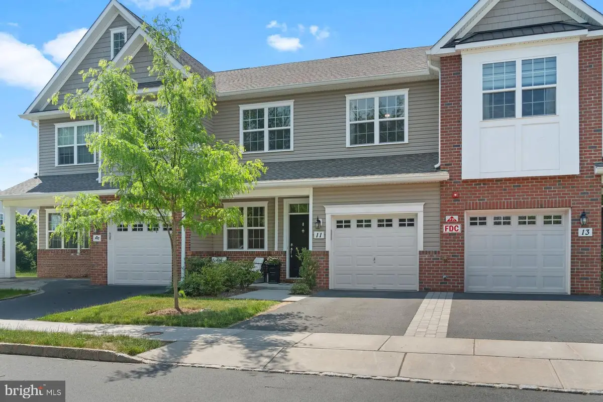 11 Cannon Dr, Pennington, NJ 08534 - #1