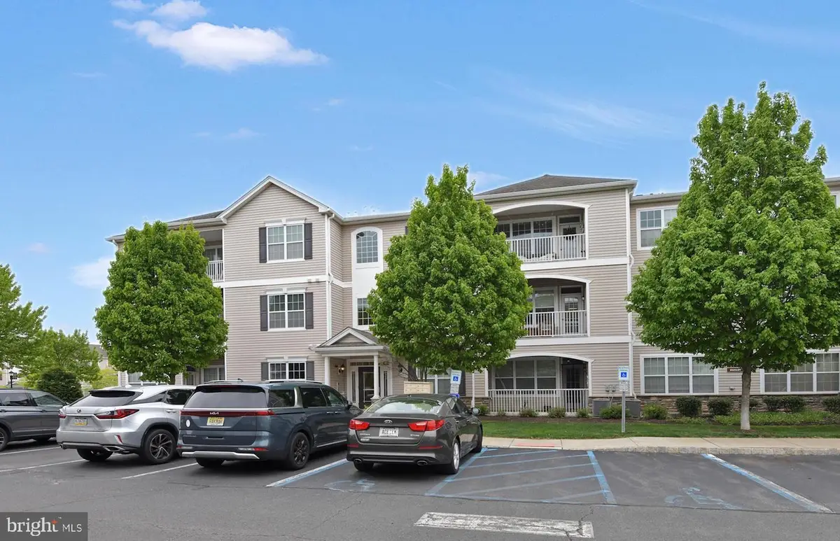 331 Timberlake Dr, Ewing, NJ 08618 - #1