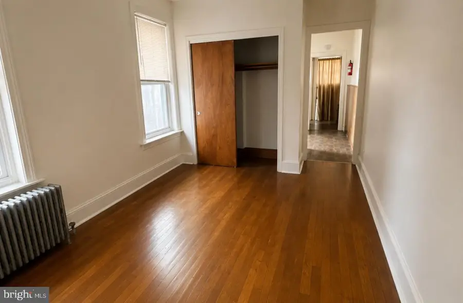 27 Kent St, Trenton, NJ 08611 - #2