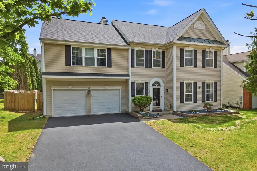 25 Navesink Dr, Pennington, NJ 08534 - #2