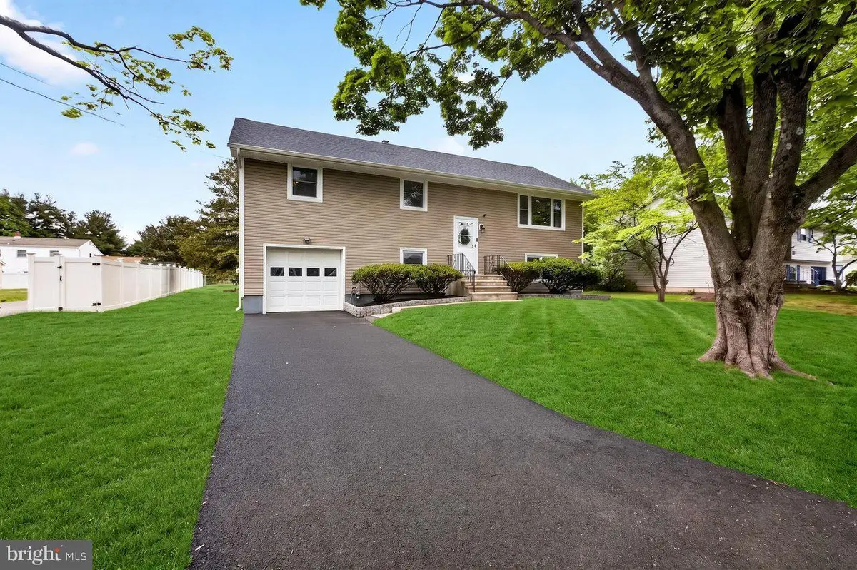 216 Sunset Ave, Hightstown, NJ 08520 - #1