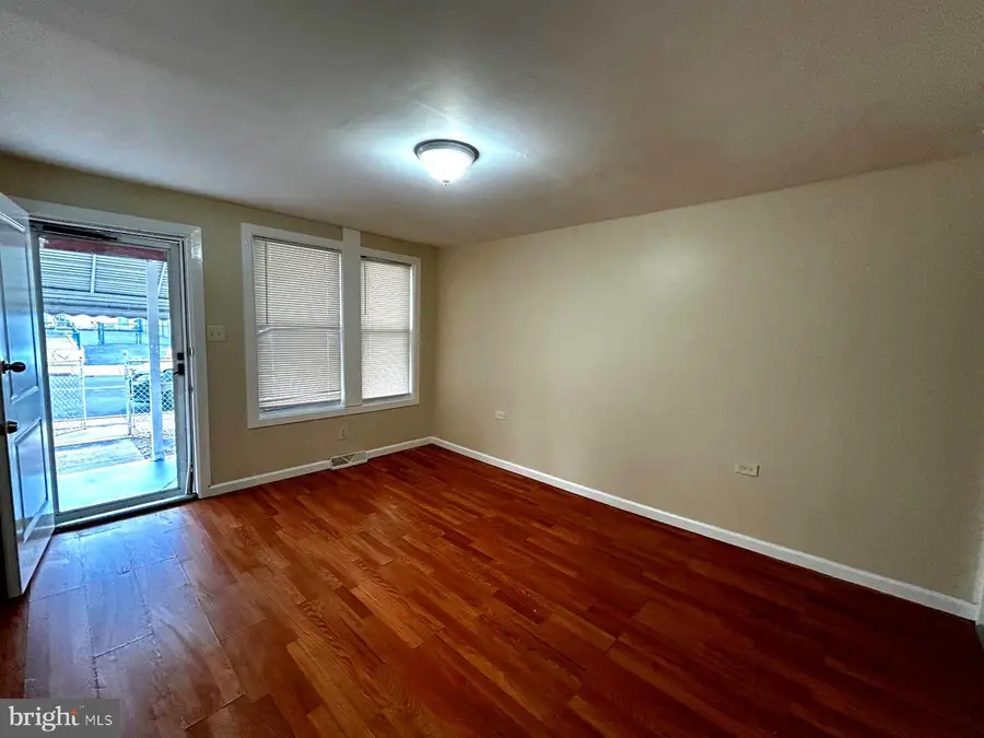 7 Race St, Trenton, NJ 08638 - #2