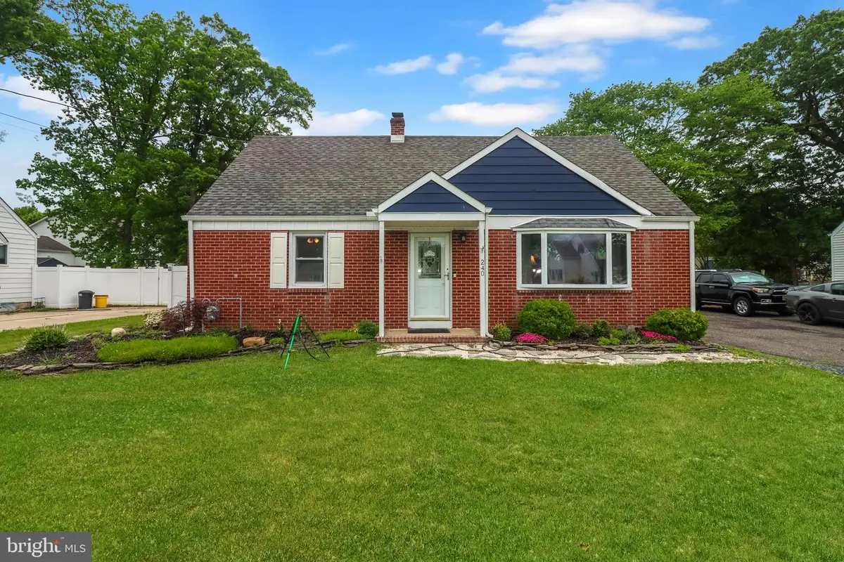 240 Youngs Rd, Trenton, NJ 08619 - #1