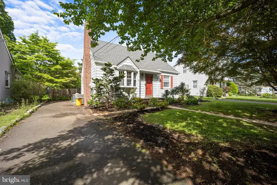 46 Grandview Ave, Hamilton, NJ 08620 - #2
