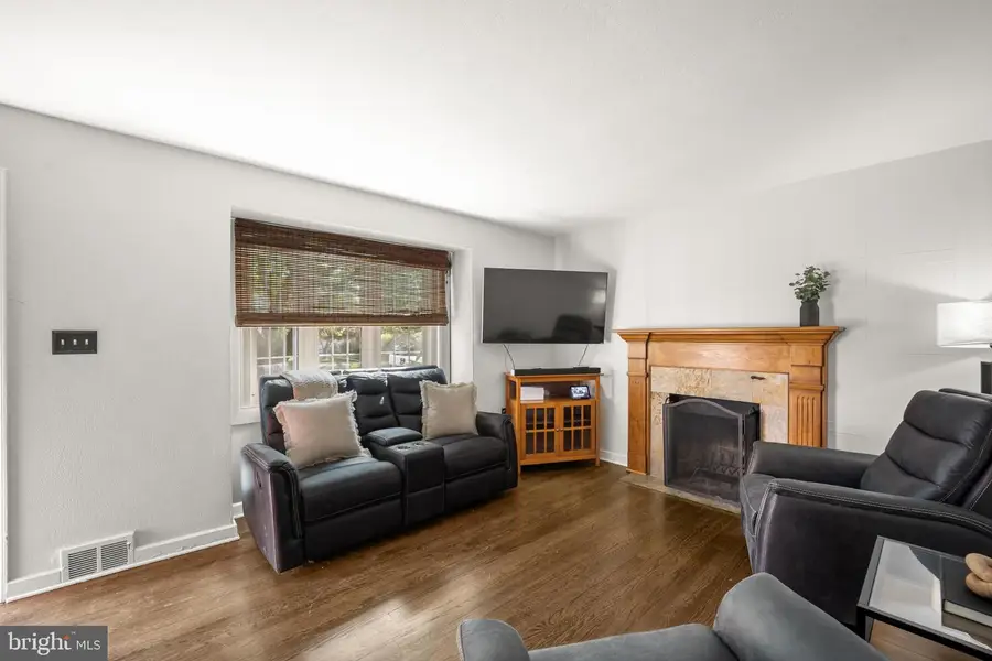 46 Grandview Ave, Hamilton, NJ 08620 - #3