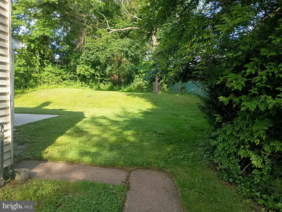 303 Wynnewood Rd, Ewing, NJ 08628 - #3