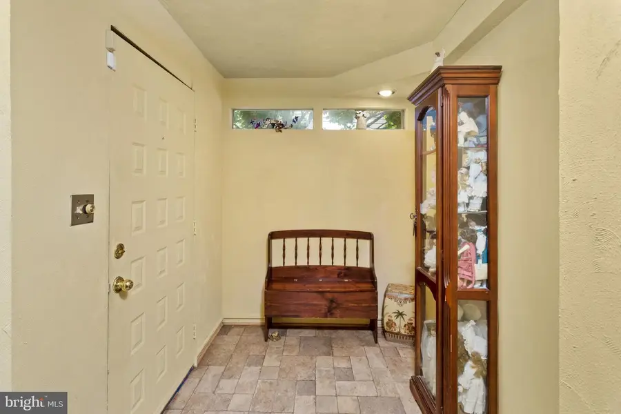 697 S Olden Ave, Trenton, NJ 08629 - #3