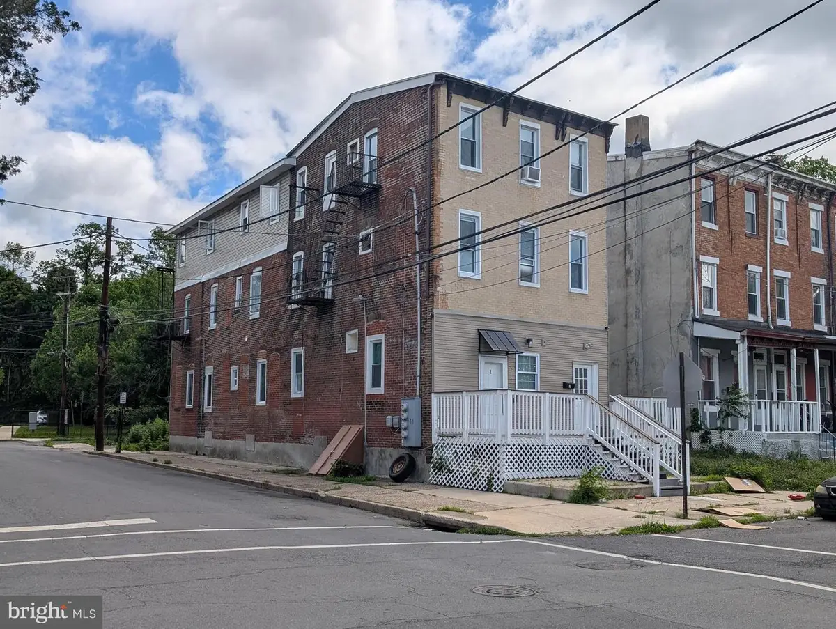 560 Edgewood Ave, Trenton, NJ 08618 - #1