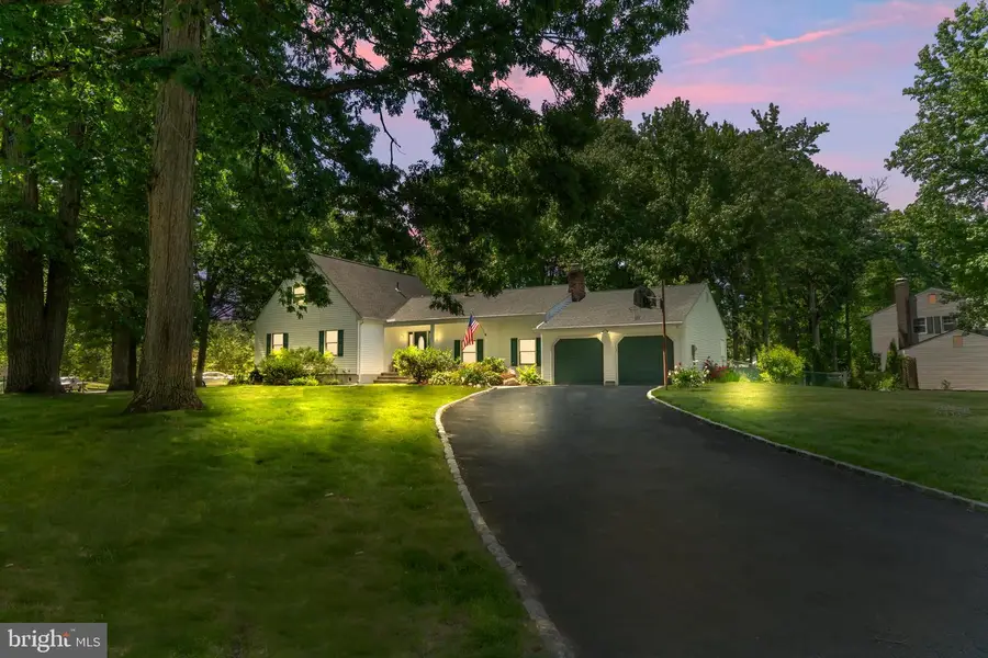 2 Holly Dr, East Windsor, NJ 08520 - #2