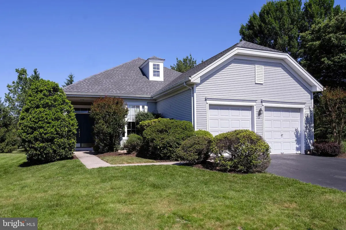 9 Foster Rd, Pennington, NJ 08534 - #1