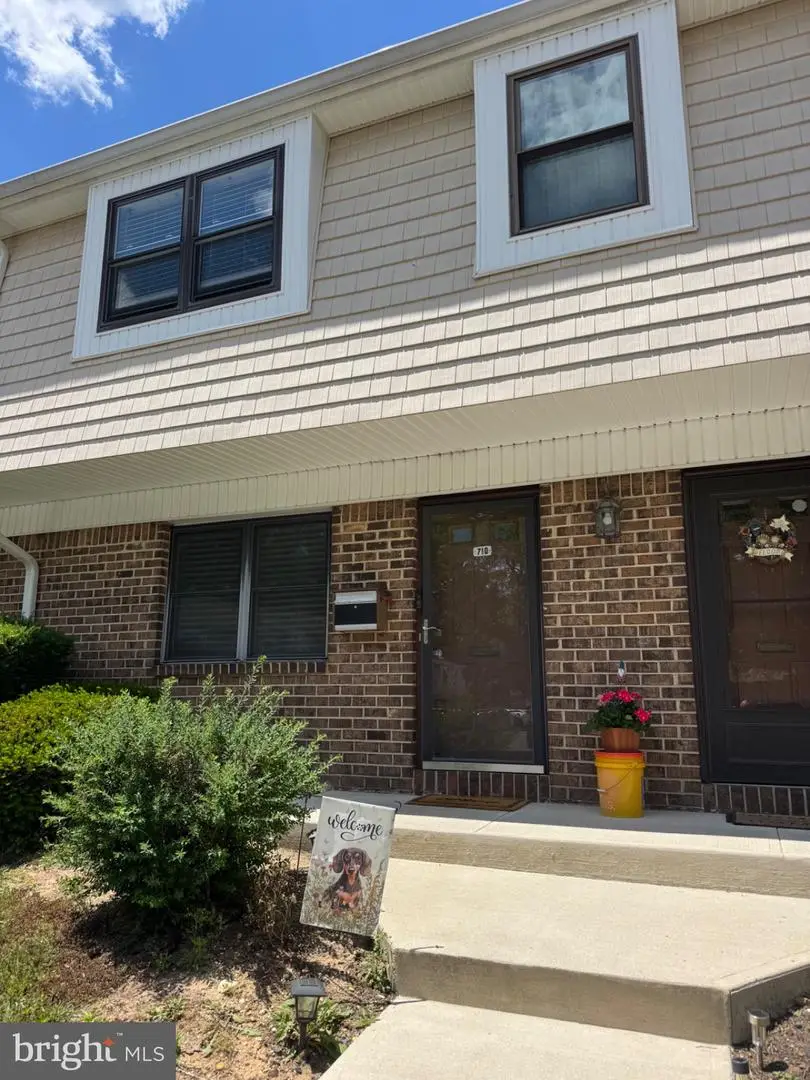 710 Silver Ct, Hamilton, NJ 08690 - #1