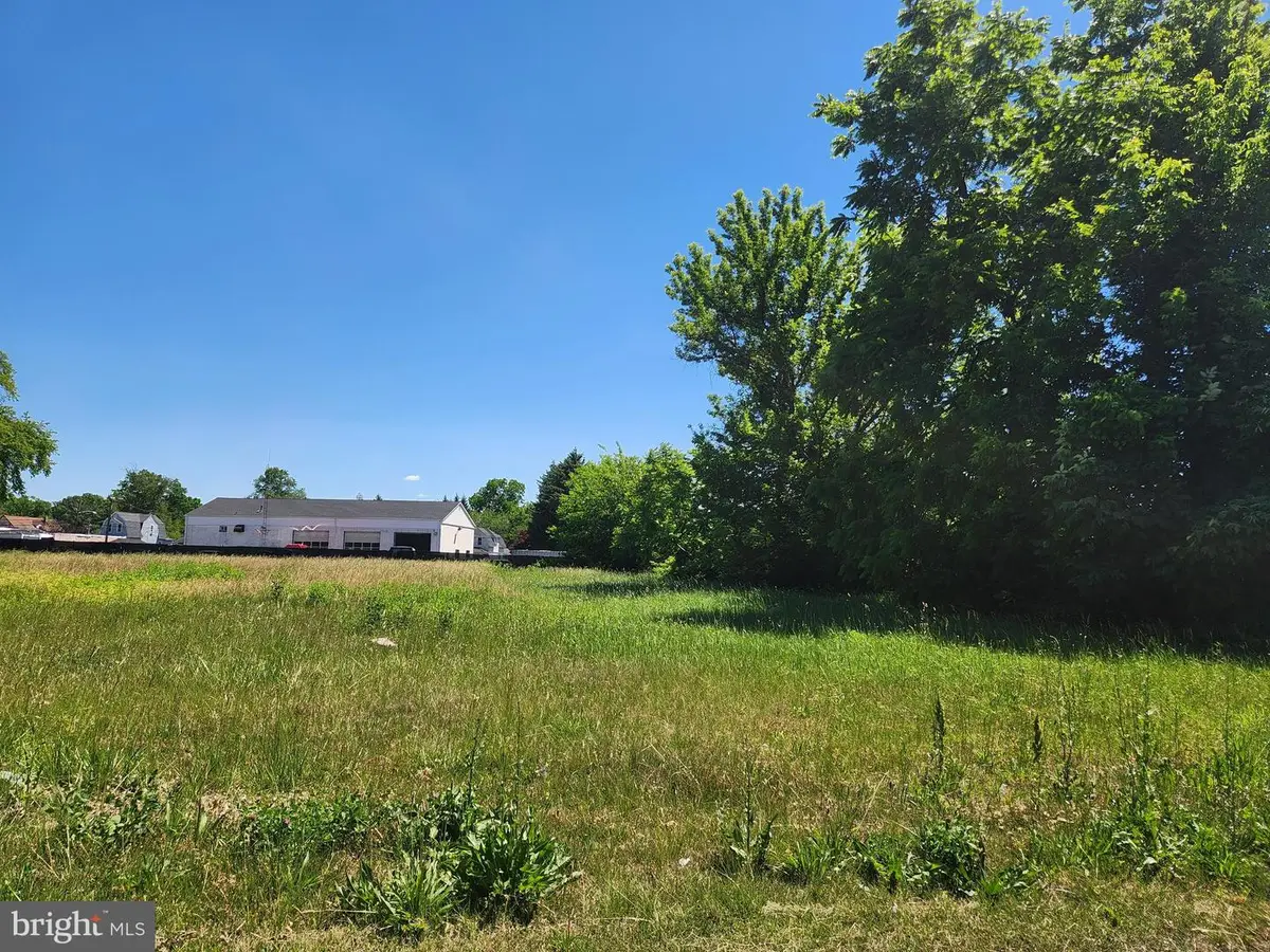75 Central Ave, Hamilton, NJ 08610 - #1