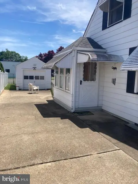 617 Redfern St, Hamilton, NJ 08610 - #3