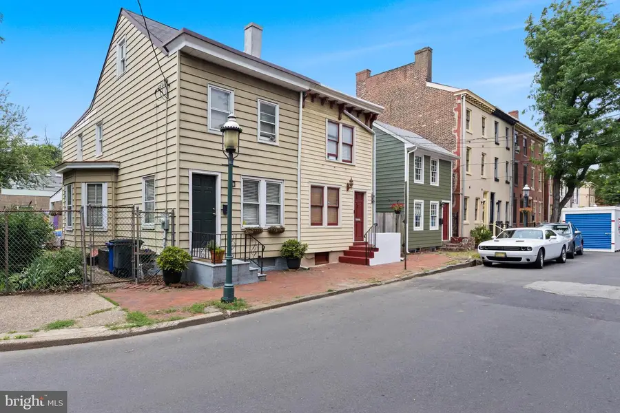 255 Clay St, Trenton, NJ 08611 - #3