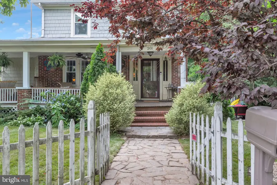 201 Mechanic St, Hightstown, NJ 08520 - #2