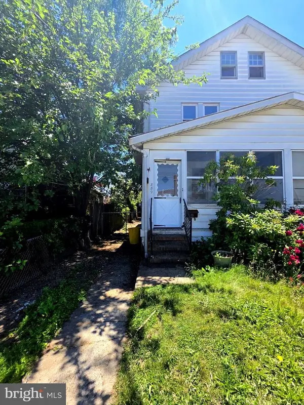 889 Lalor St, HAMILTON, NJ 08610