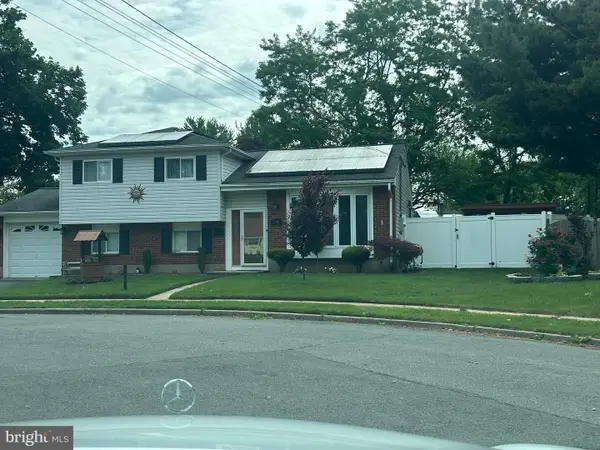 69 Lakeview, HAMILTON, NJ 08620