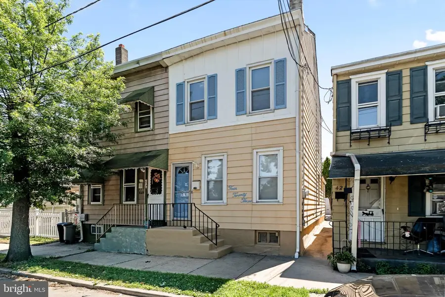 423 Woodland St, Trenton, NJ 08610 - #2