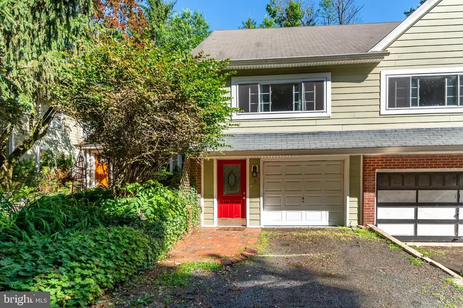 5 Castle Ln, Hopewell, NJ 08525 - #2