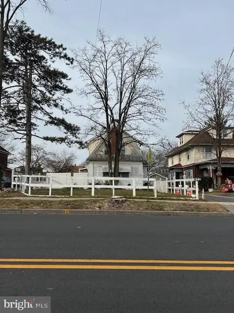 822 Greenwood Ave, Trenton, NJ 08609 - #1