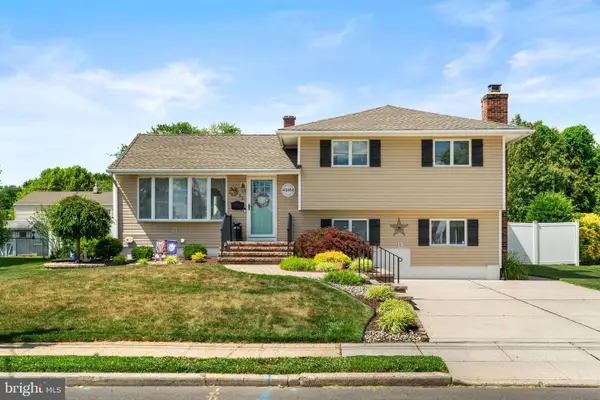 30 Gary Dr, HAMILTON, NJ 08690