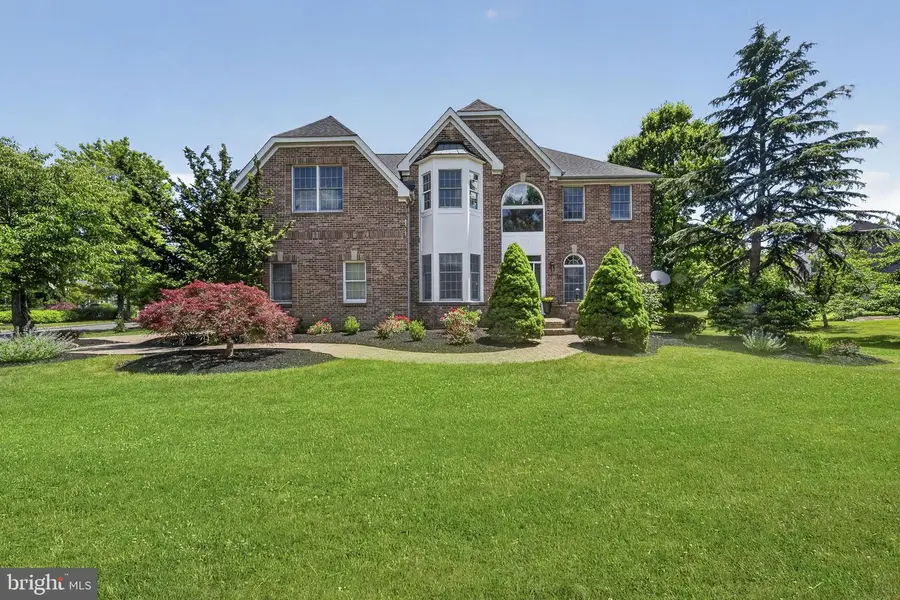 103 S Longfellow Dr, Princeton Junction, NJ 08550 - #2