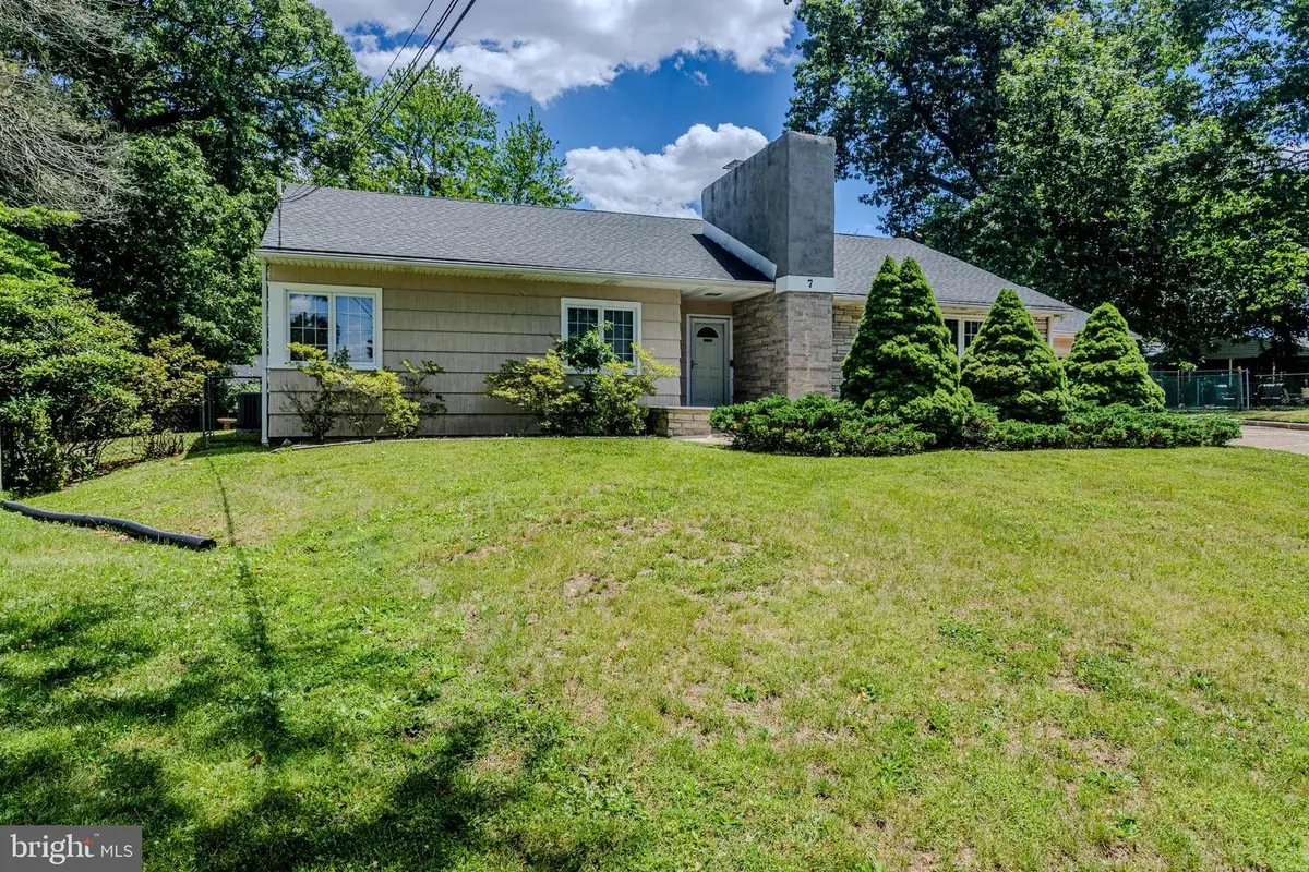 7 White Beech Ct, Ewing, NJ 08618 - #1