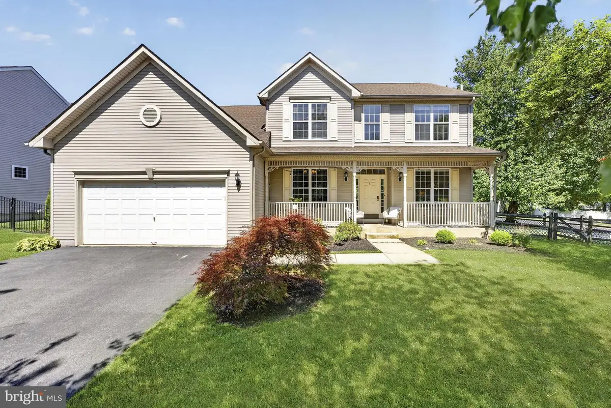 2 Stonehedge Dr, East Windsor, NJ 08520 - #1