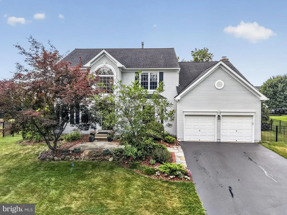 14 Stonehedge Dr, East Windsor, NJ 08520 - #1