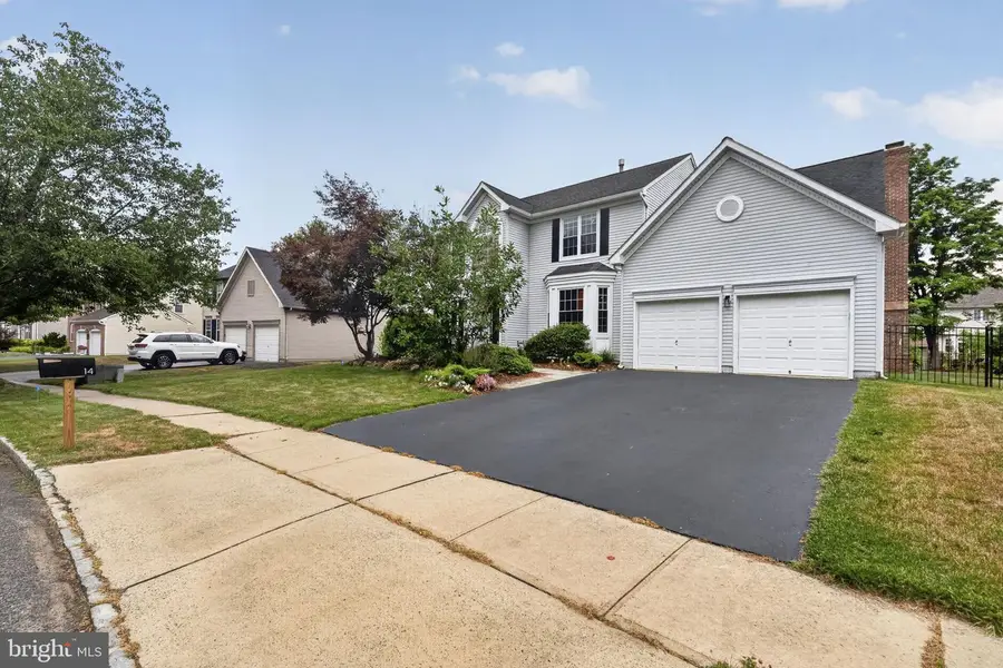 14 Stonehedge Dr, East Windsor, NJ 08520 - #2