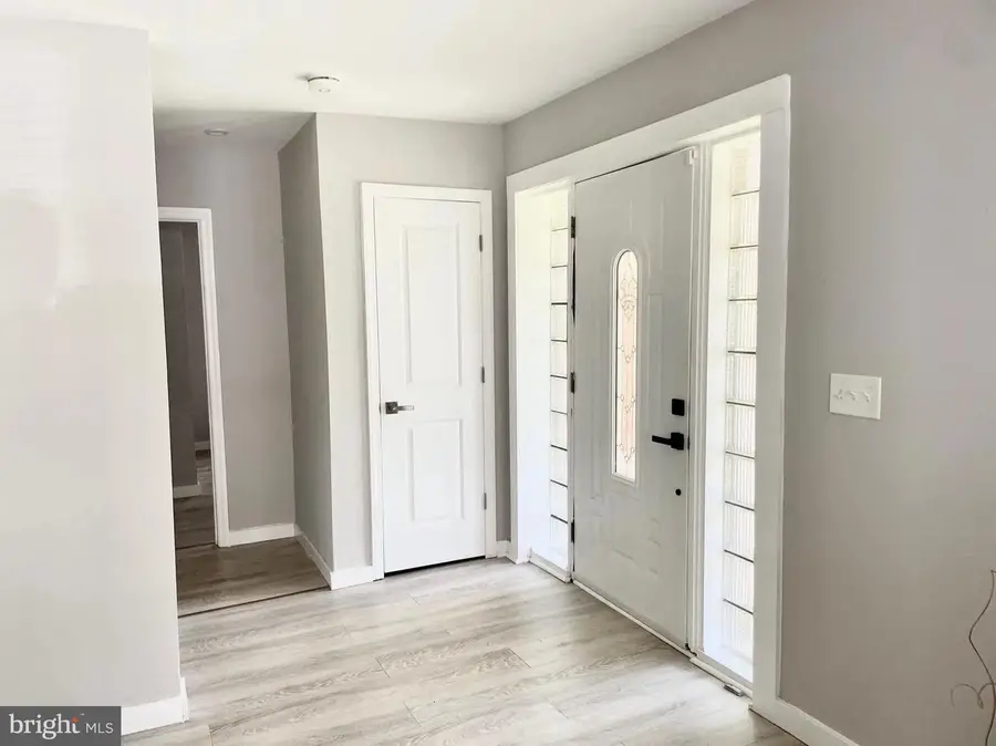 378 Eggerts Crossing Rd, Ewing, NJ 08638 - #3