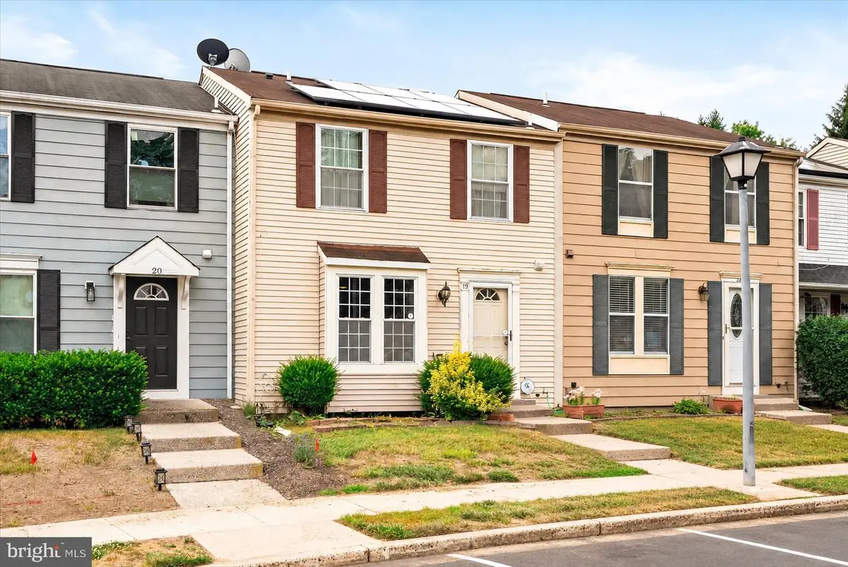 19 James Cubberly Ct, Hamilton, NJ 08610 - #1