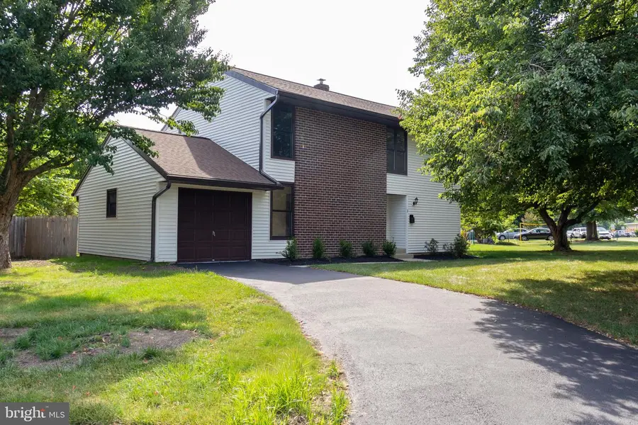 2 Enfield Dr, East Windsor, NJ 08520 - #2