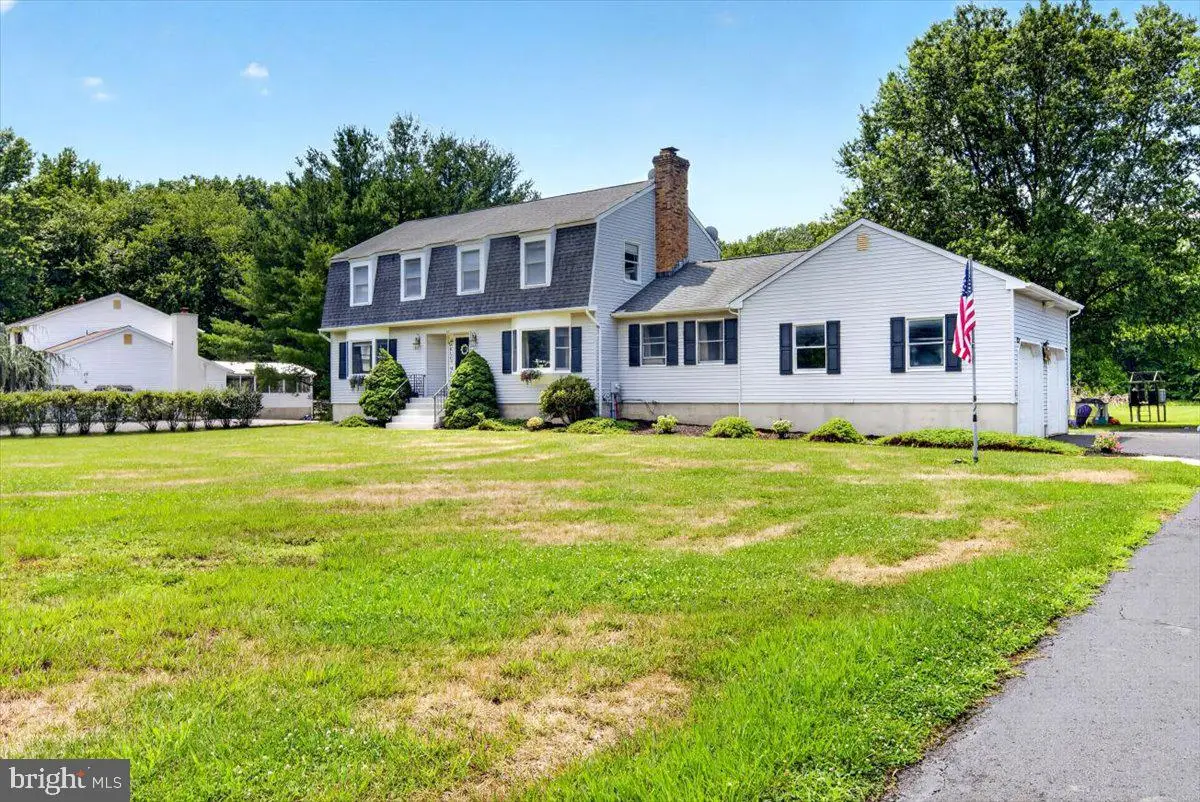 35 Beechwood Dr, Robbinsville, NJ 08691 - #1
